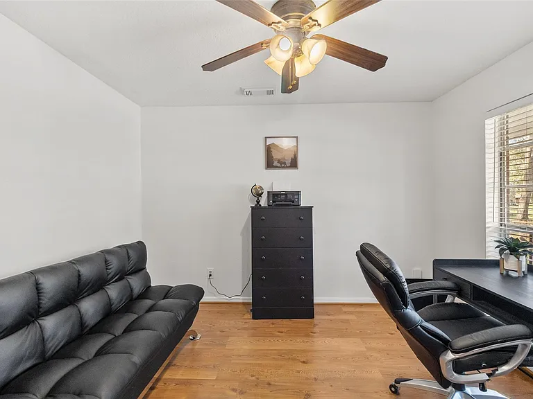 117 E Park Dr — Photo 12