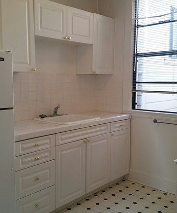4th image of 1611 Clay St APT 9