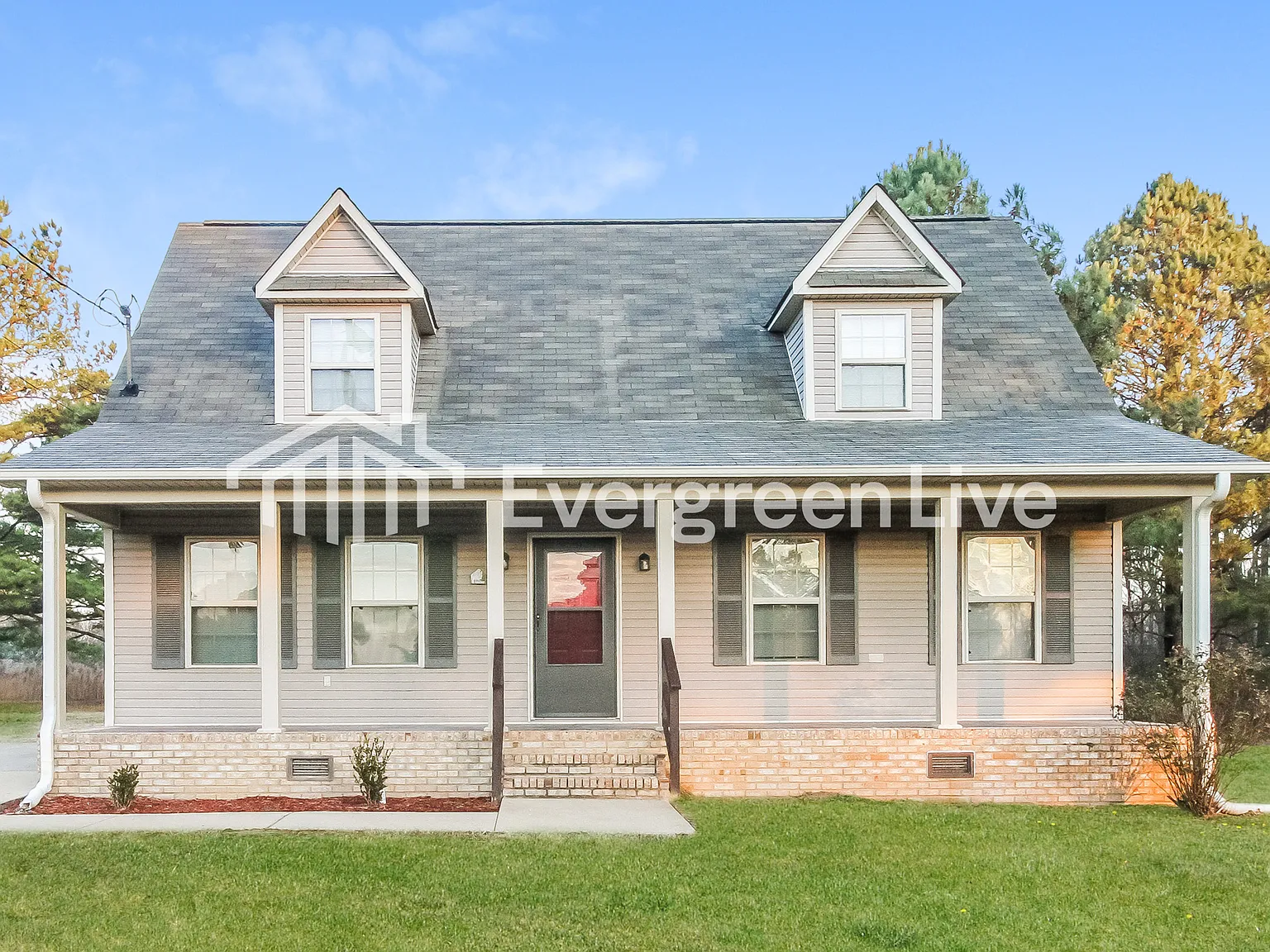 3 bed, 2.0 bath, 1824 sqft, $1,495 — Photo 2