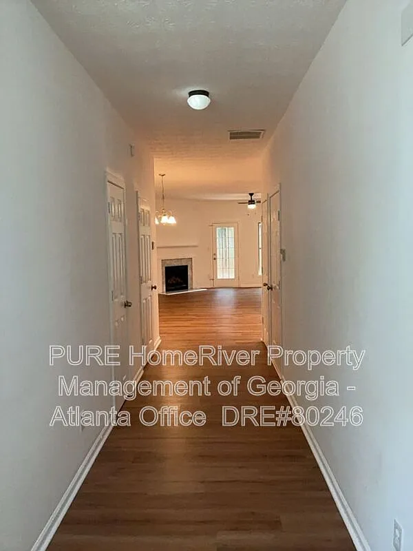 2 bed, 2.5 bath, 1740 sqft, $1,755 — Photo 2
