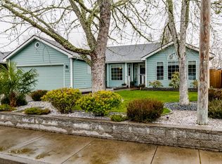834 S 46th St, Springfield, OR 97478