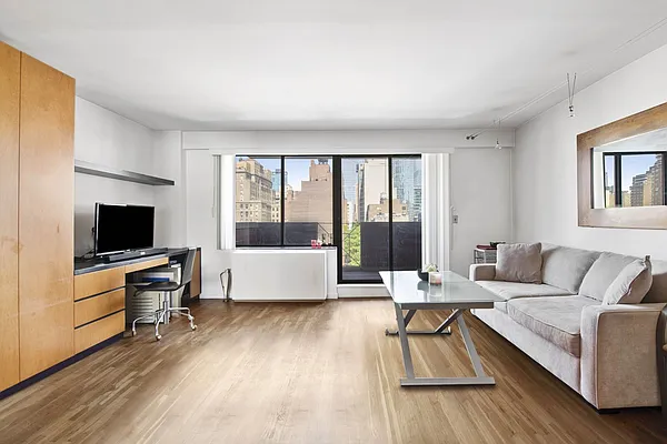 Rented by Compass | media 31