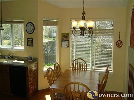 Sunny Eat in Kitchen