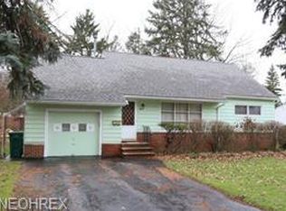 8244 Dartmoor Rd, Mentor, OH 44060