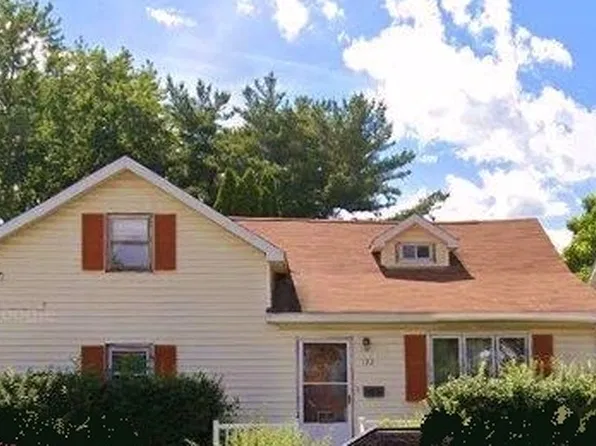 122 S Commercial Ave, Amboy, IL 61310