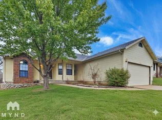 2527 W Buena Vista St, Springfield, MO 65810