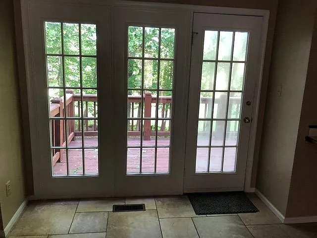 12016 Johns Pl — Photo 20