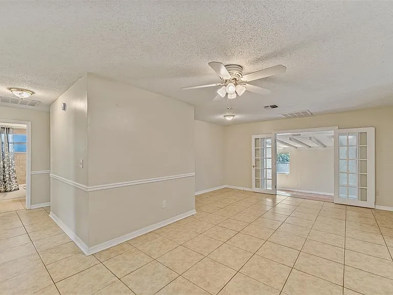 9616 N Oklawaha Ave #1/2 — Photo 12