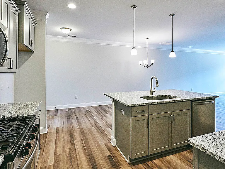729 Andrade Dr — Photo 2