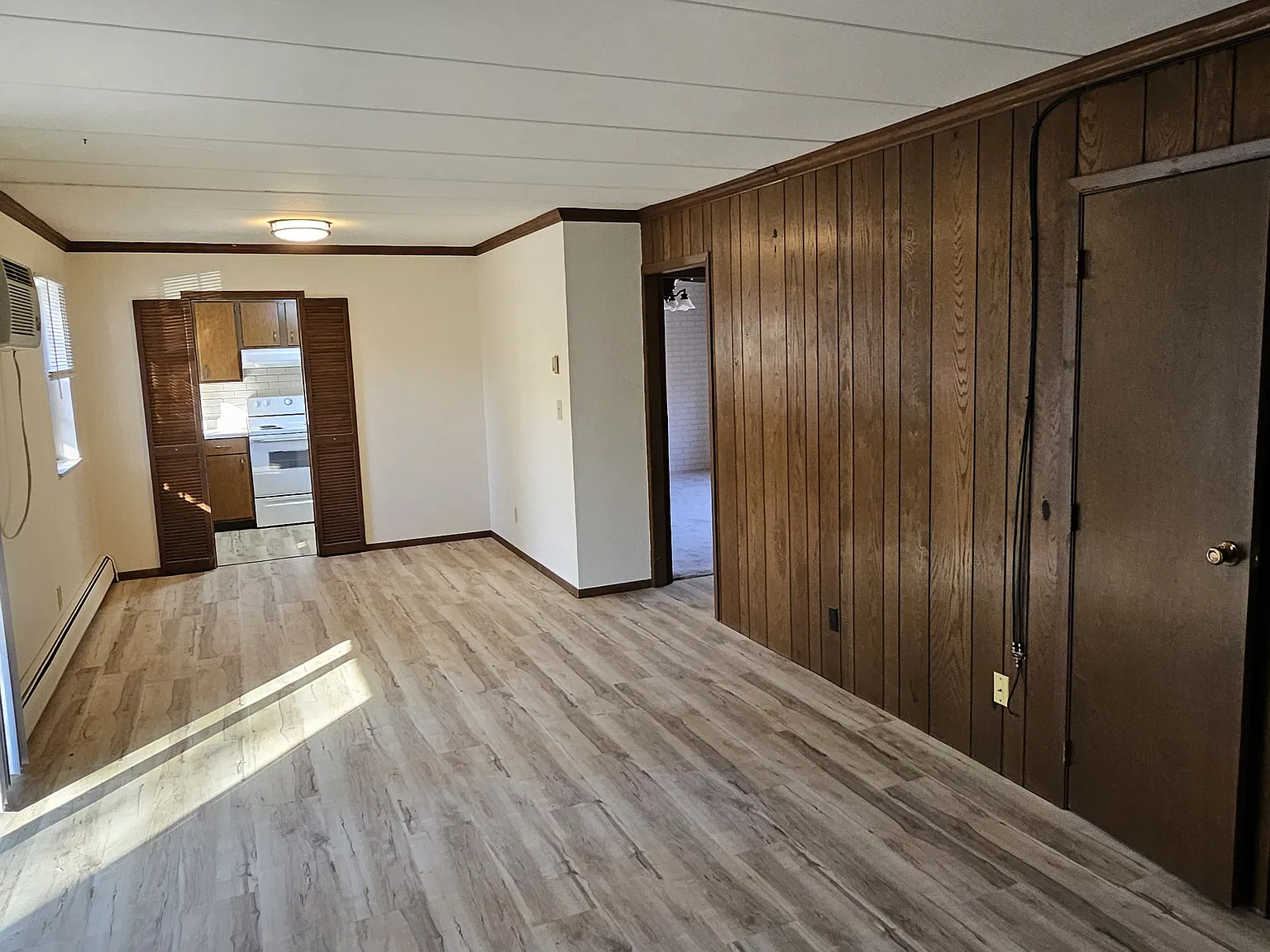 2 bed, 1.5 bath, 800 sqft, $1,250 — Photo 2