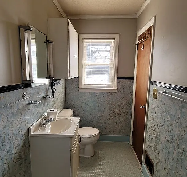 206 Columbia Ave — Photo 9