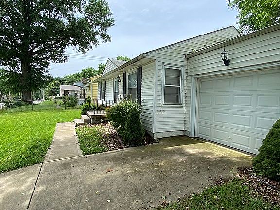 3rd image of 3438 Elmwood Ave