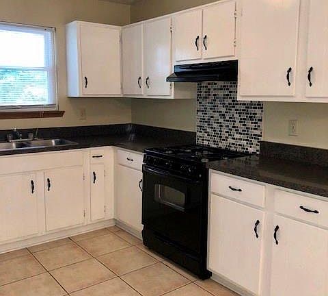5th image of 3608 Willow Wood Way