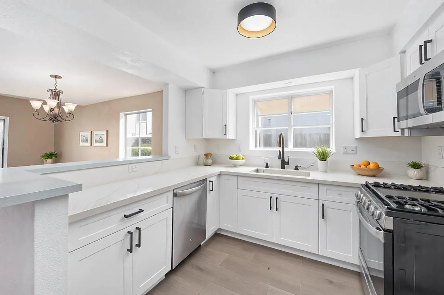 505 Samuel Way photo 1