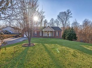 3049 Bowker Rd, Charlotte, TN 37036