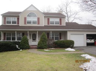 2 Beatrice Manorville NY 11949 Zillow