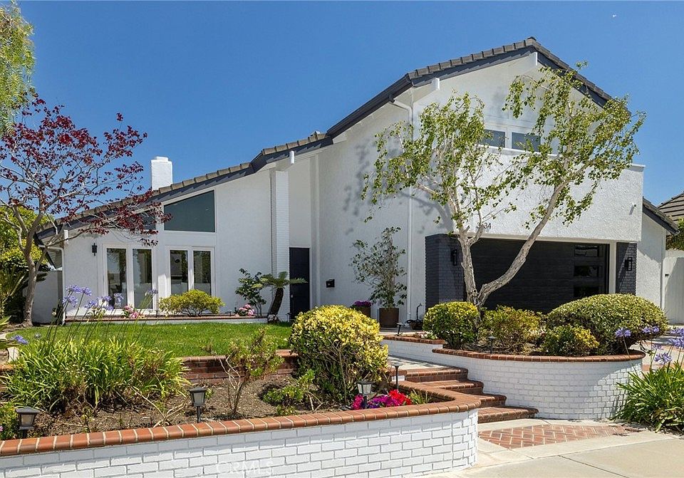 1st image of 3834 Mistral Dr
