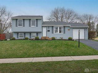 323 Highland Dr, Englewood, OH