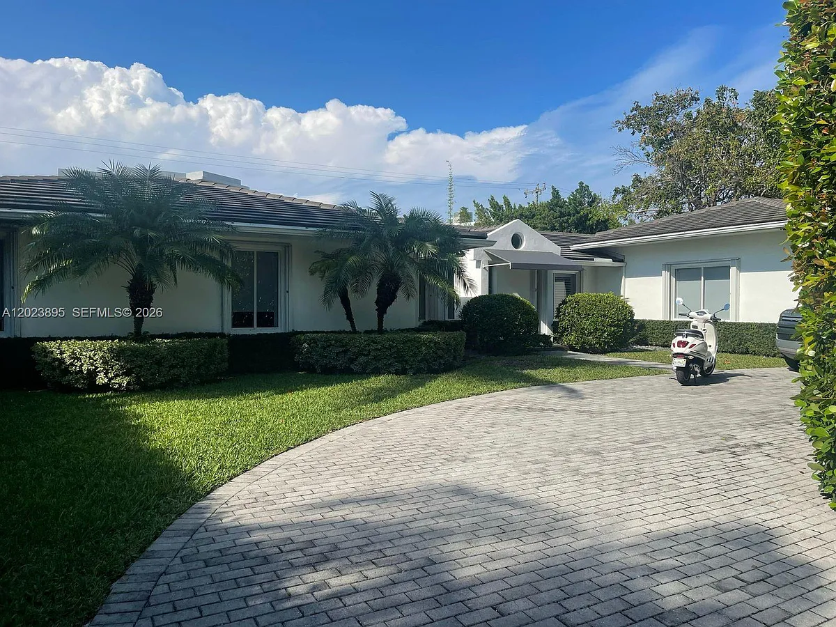 Building Photo - 181 Island Dr
