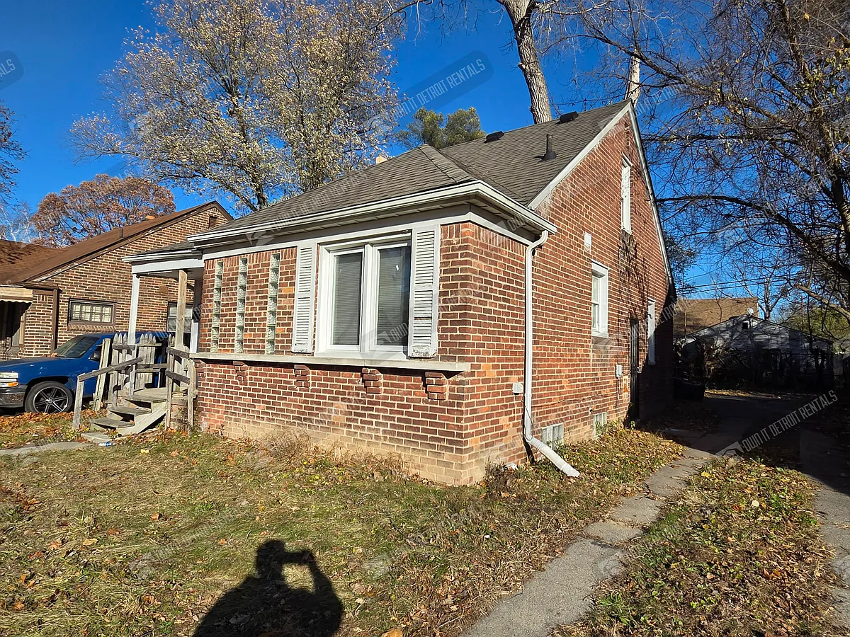Building Photo - 19496 Braile St