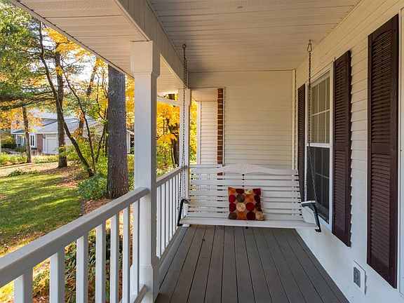 2nd image of 2331 Woodbridge Ct
