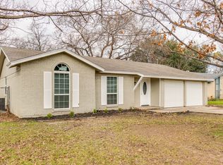 7320 Maple Dr, North Richland Hills, TX 76180