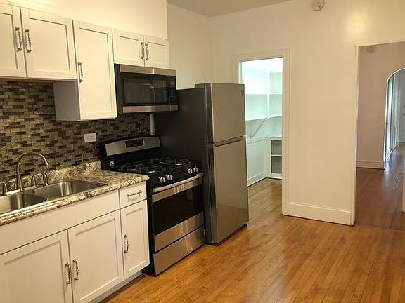 2nd image of 2212 W Ohio St #1