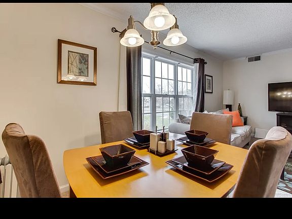 2nd image of 15516 Horseshoe Ln #516
