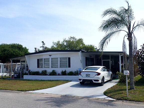 2nd image of 2364 Fremont Dr