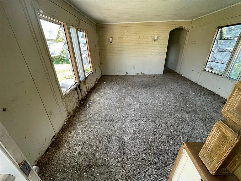 56 Lincoln Ave — Photo 19