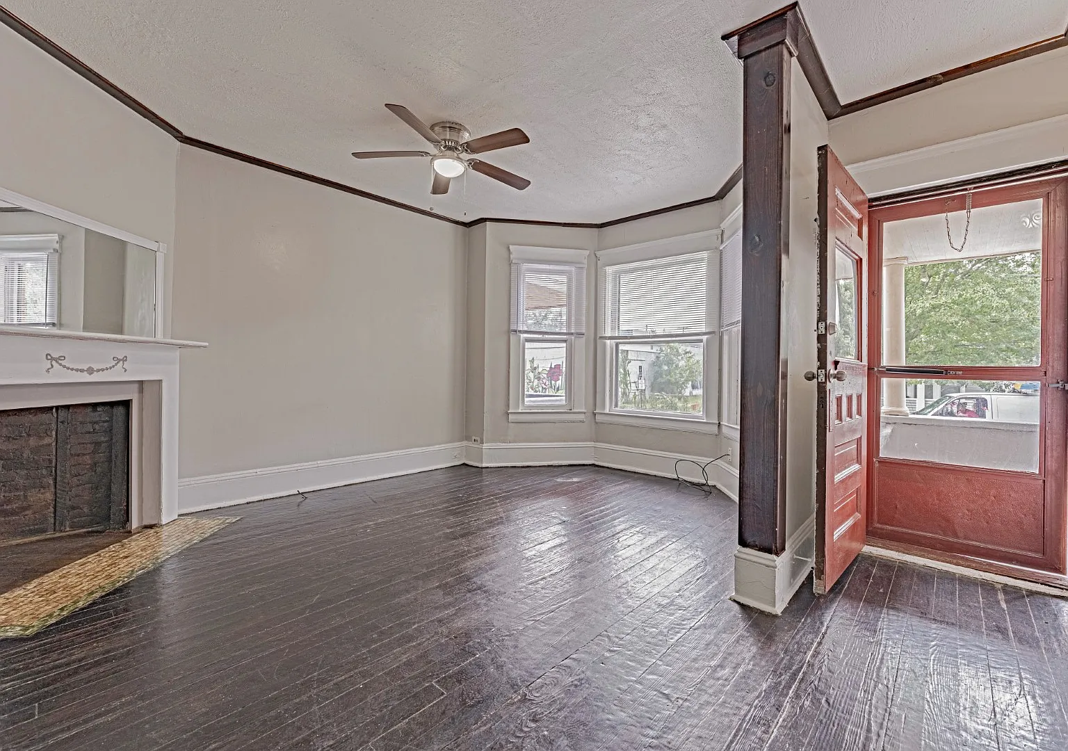 2 bed, 600 sqft, $1,695 — Photo 3