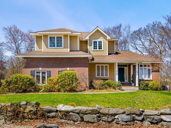 38 Farmington Road, Nashua, NH 03060
