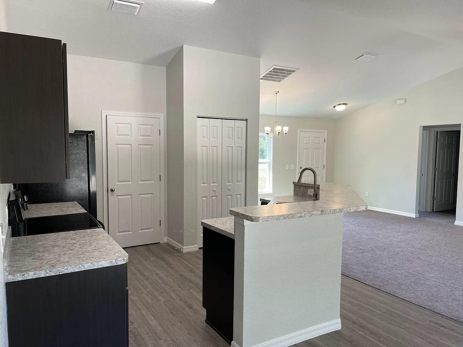 3 bed, 1413 sqft, $1,700 — Photo 3