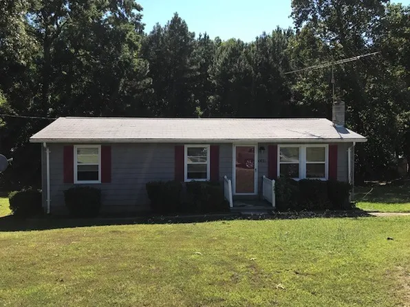 3044 Robinson Ferry Rd, White Plains, VA 23893