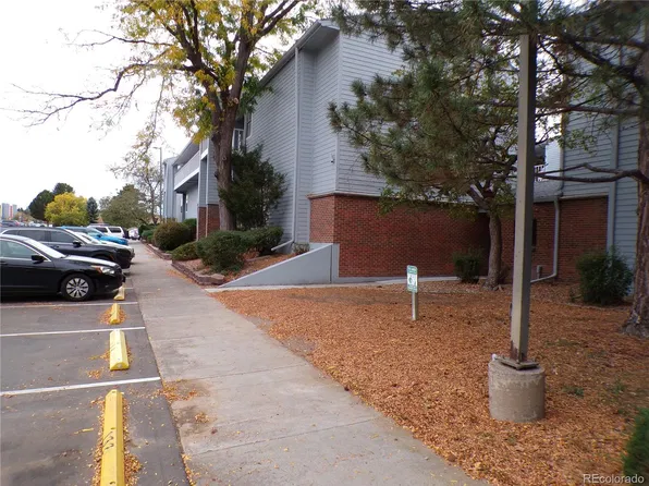7665 E Eastman Avenue #205D, Denver, CO 80231