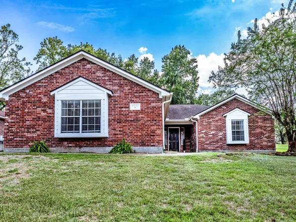455 Cherry Hills Dr, Huntsville, TX 77340