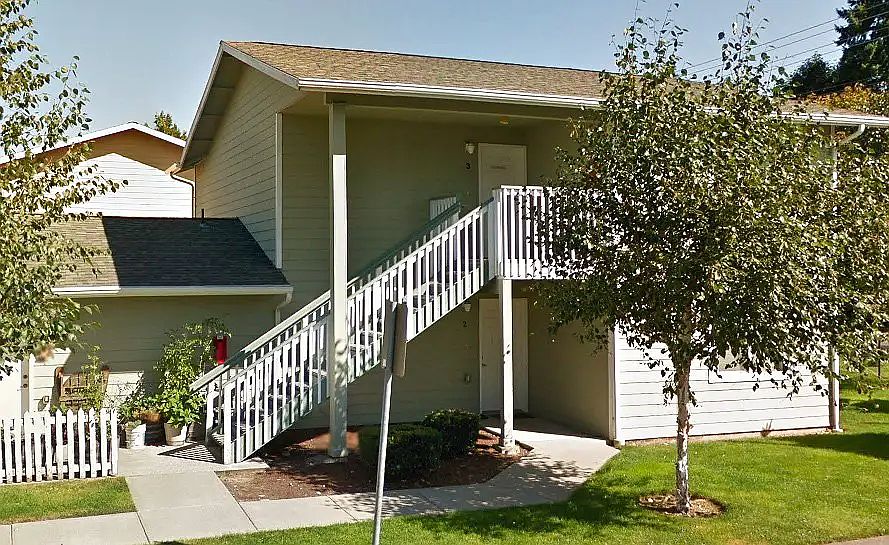 2nd image of 111 Virginia Dr #1