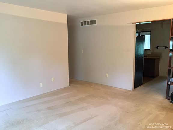 2nd image of 9117 Panama Ave
