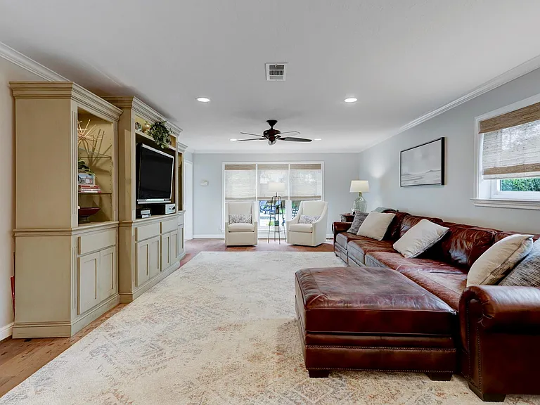 1618 Hillendahl Blvd — Photo 10