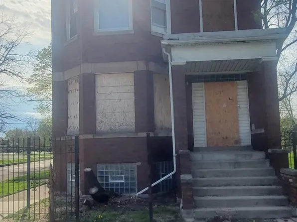 5258 S Emerald Ave, Chicago, IL 60609