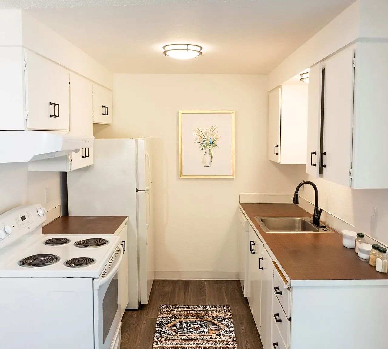 Cascade Terrace Apartments — Photo 3