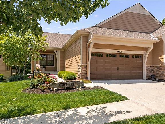 2nd image of 15804 Lowell Ln