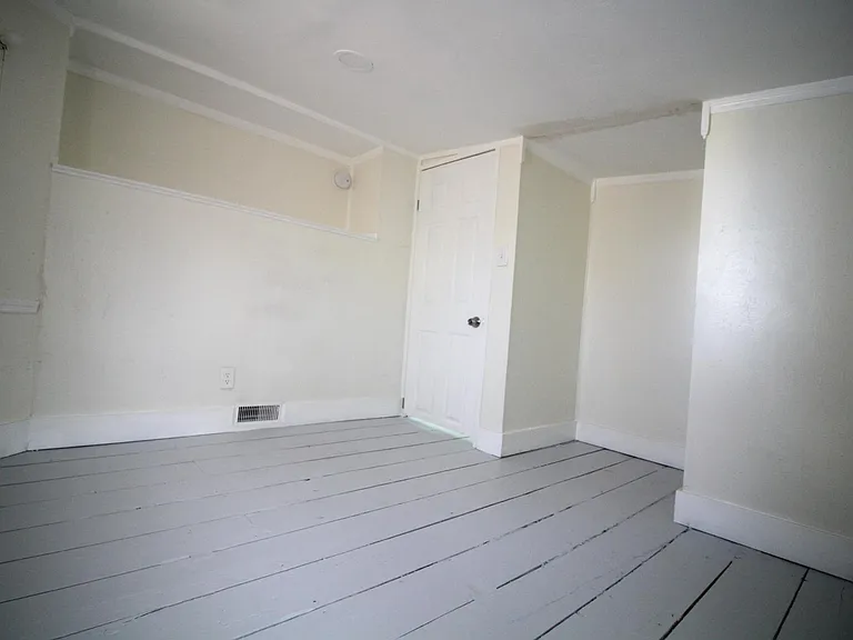 165 W Main St #2 — Photo 9