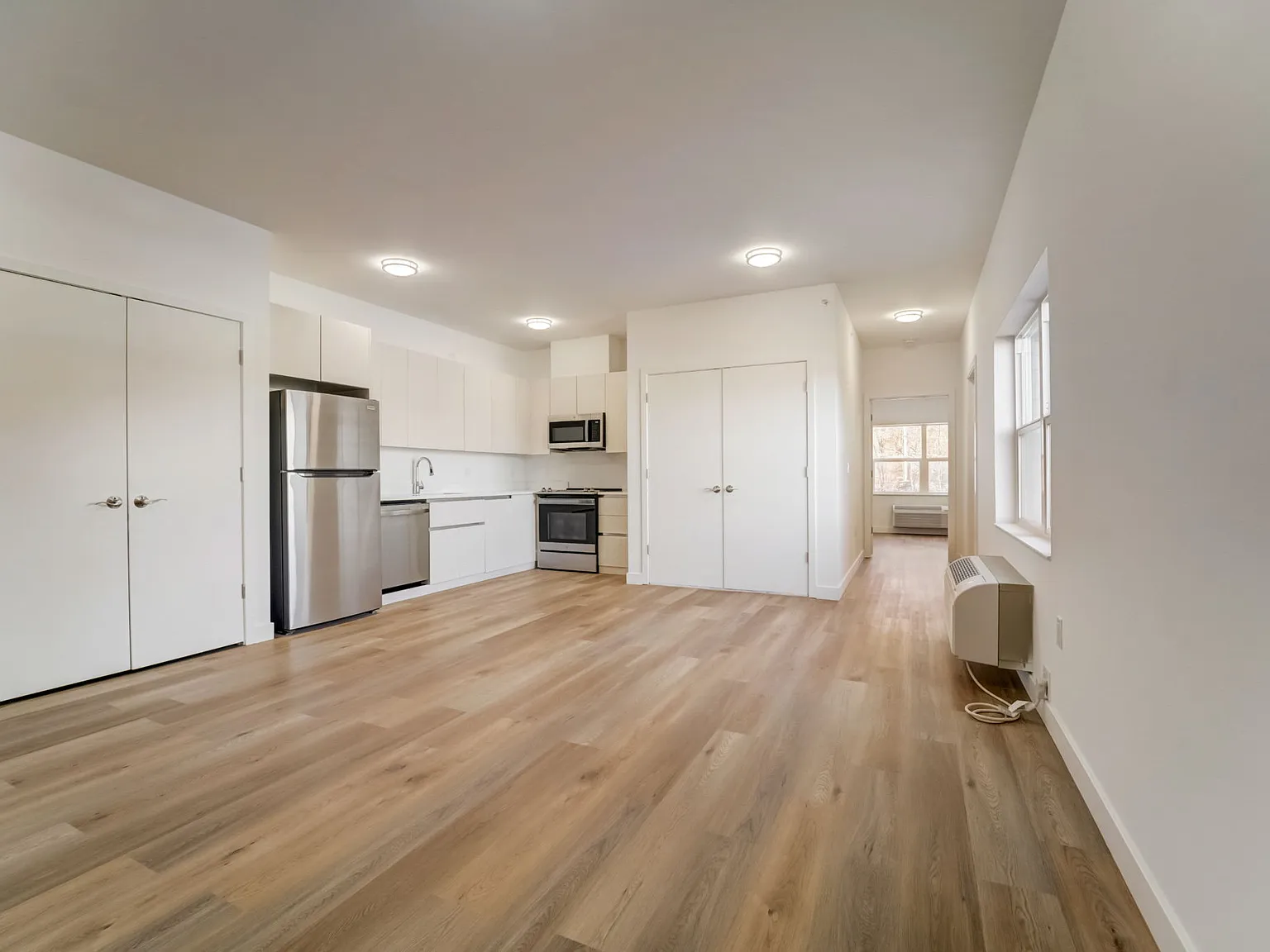 2 bed, 953 sqft, $2,400 — Photo 4