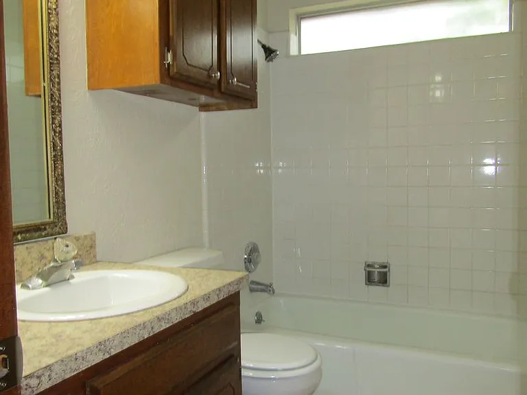 7505 NW Welco Ave — Photo 23
