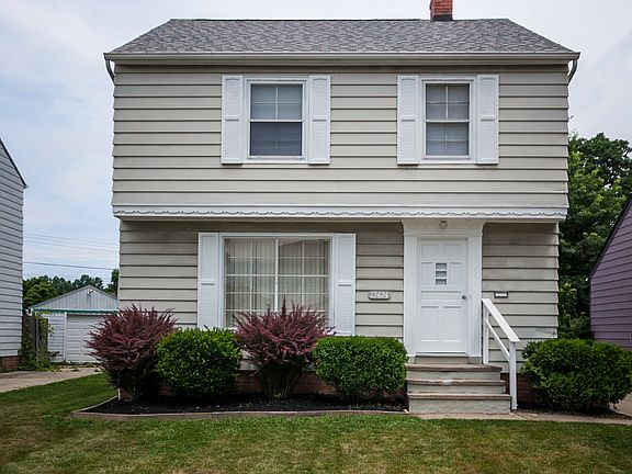 3rd image of 13424 Highlandview Ave