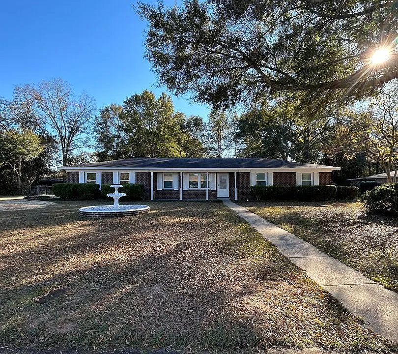 103 W Emerald Dr