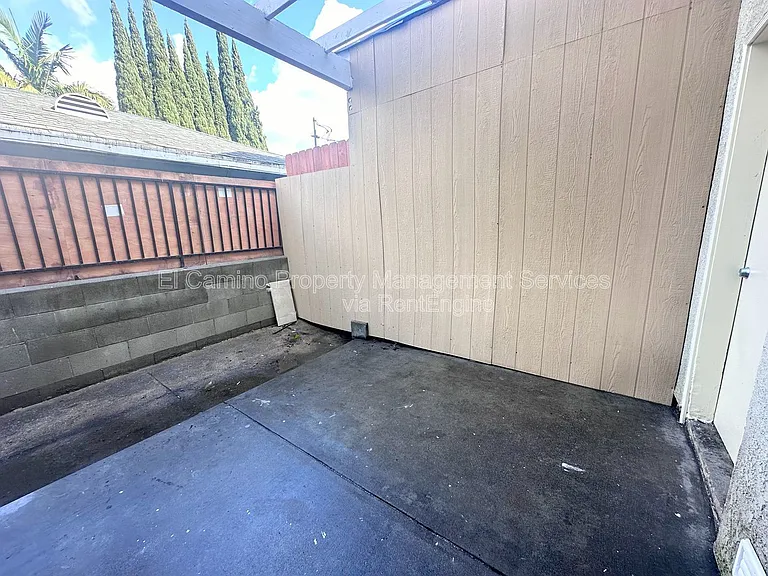 11140 Duncan Ave #A — Photo 6