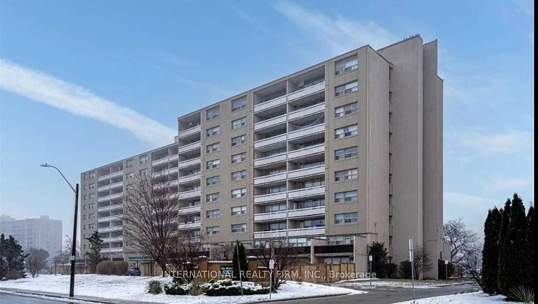 3 bed, $2,300 — Photo 1