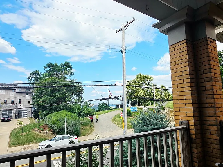 450 Bailey Ave — Photo 41